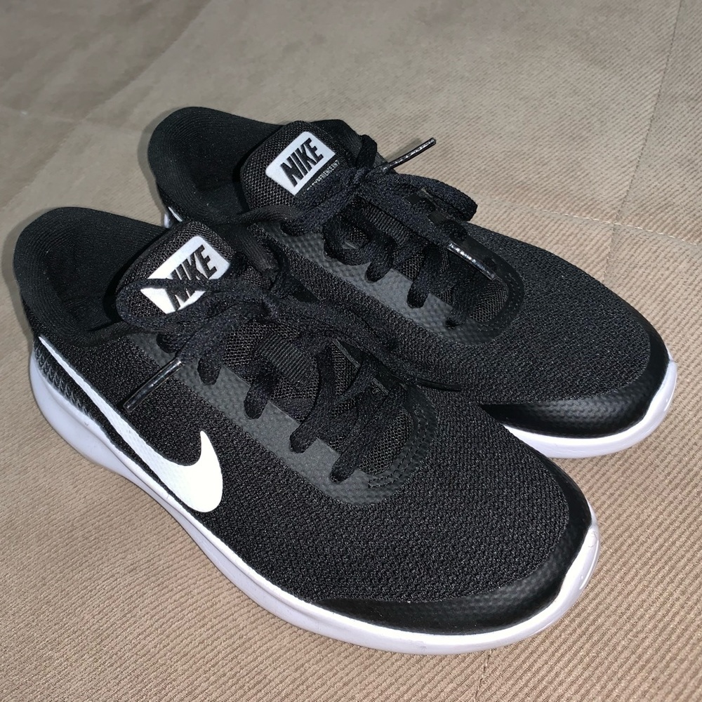 Women’s Nike flex experience rn 7
